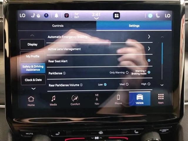 2023 Jeep Grand Cherokee Limited 4x2