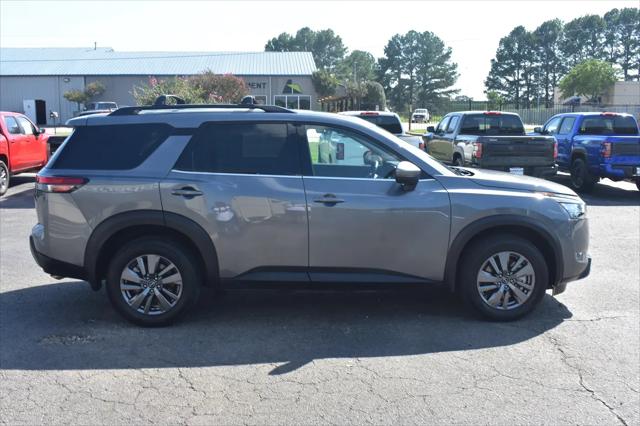 2025 Nissan Pathfinder SV 4WD