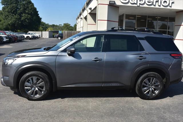 2025 Nissan Pathfinder SV 4WD