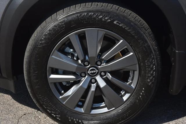 2025 Nissan Pathfinder SV 4WD