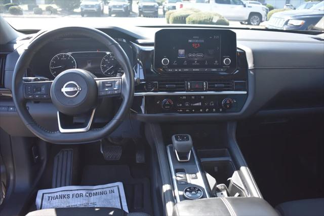 2025 Nissan Pathfinder SV 4WD