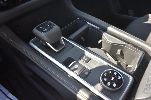 2025 Nissan Pathfinder SV 4WD