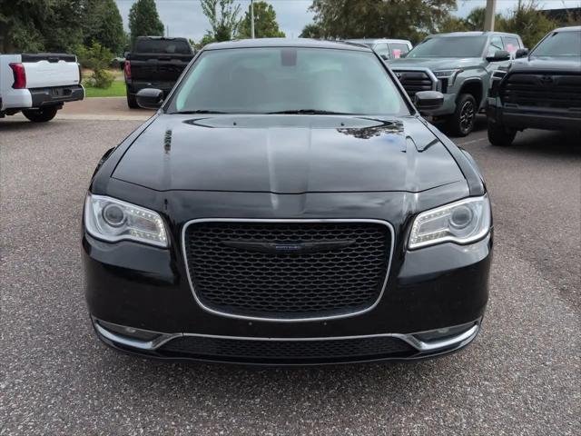 2019 Chrysler 300 Touring L