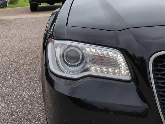 2019 Chrysler 300 Touring L