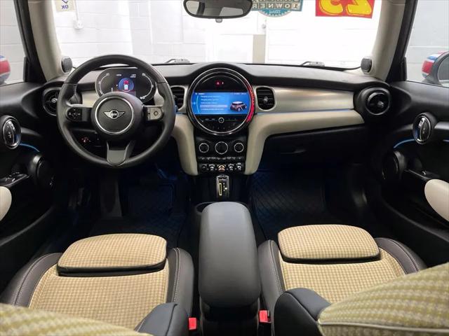 2023 MINI SE Hardtop Cooper