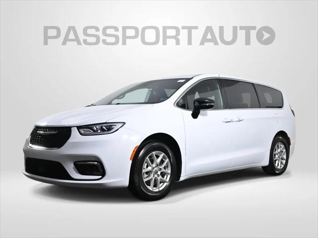 2025 Chrysler Pacifica Select for sale in Alexandria, VA