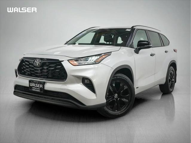 2025 Toyota Highlander Hybrid XLE for sale in Burnsville, MN