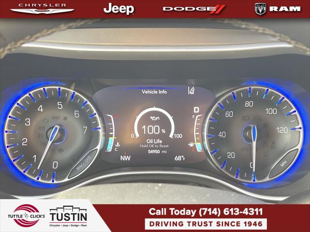 2025 Chrysler Pacifica Select
