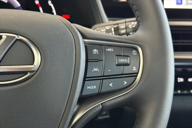 2026 Lexus 300 300h