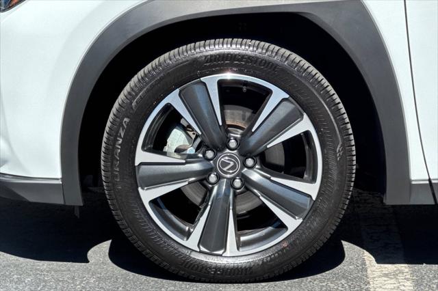 2026 Lexus 300 300h