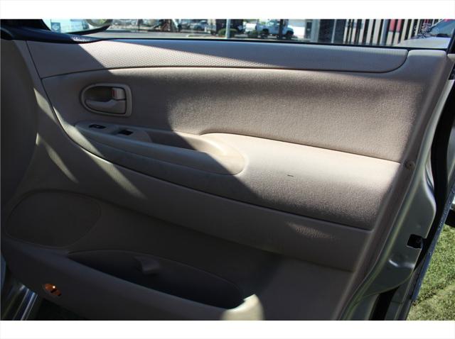 2005 Mazda MPV LX