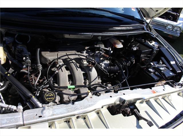 2005 Mazda MPV LX