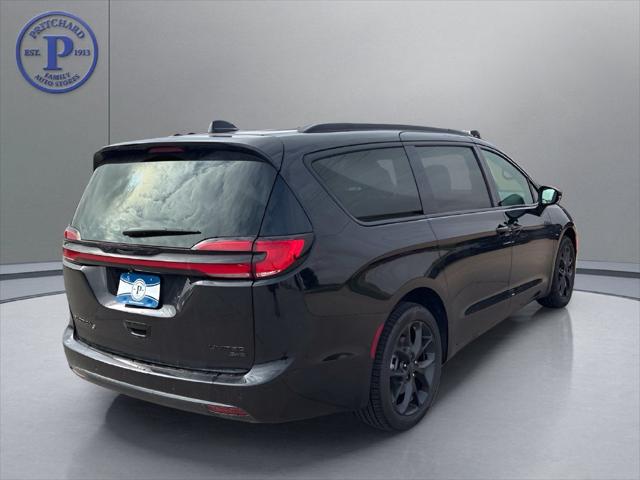 2027 Chrysler Pacifica Limited AWD