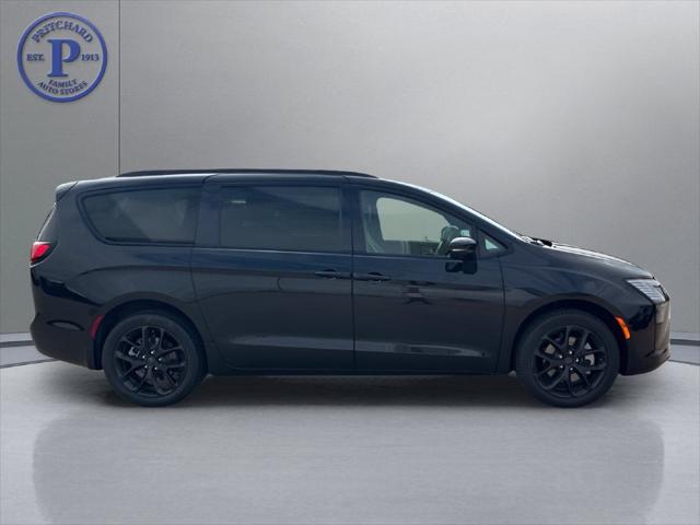 2027 Chrysler Pacifica Limited AWD