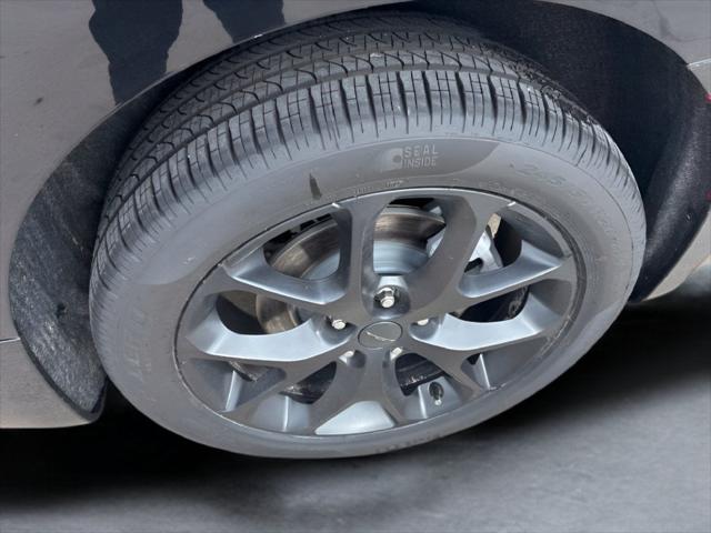 2027 Chrysler Pacifica Limited AWD