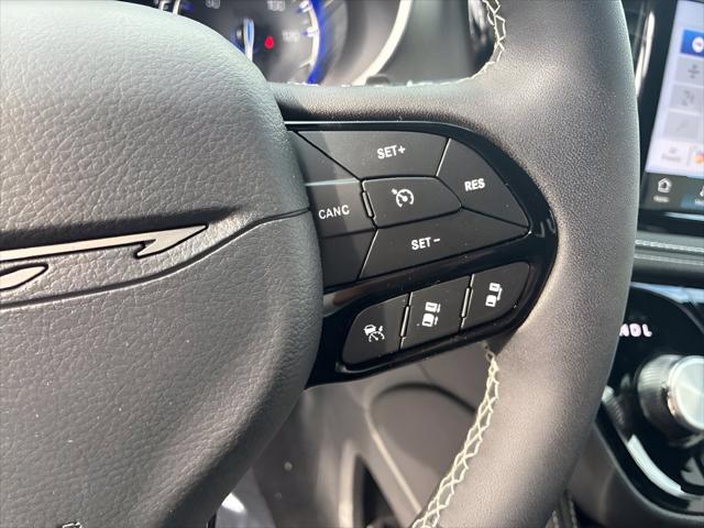 2027 Chrysler Pacifica Limited AWD