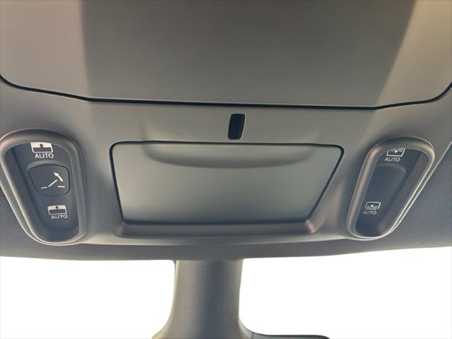 2027 Chrysler Pacifica Limited AWD