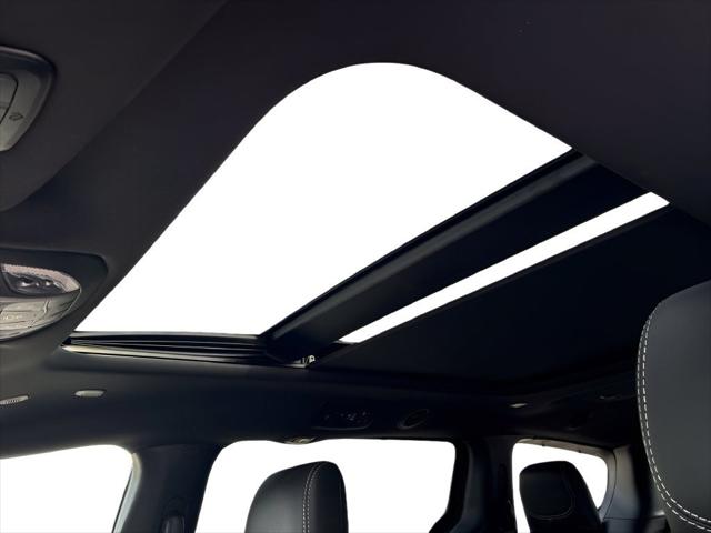 2027 Chrysler Pacifica Limited AWD