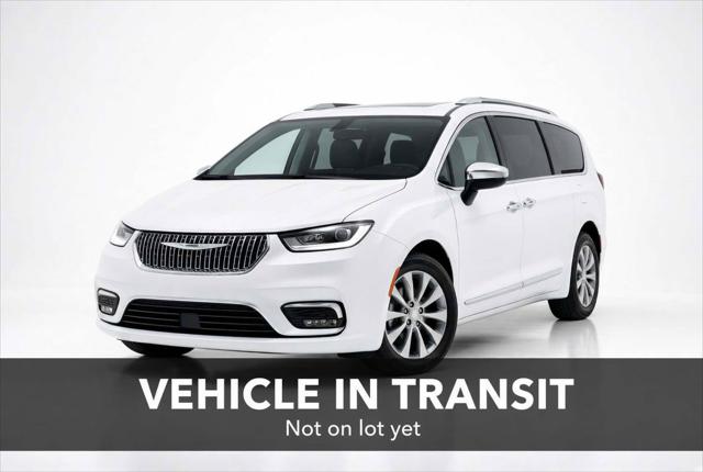 2024 Chrysler Pacifica Touring L for sale in Edison, NJ