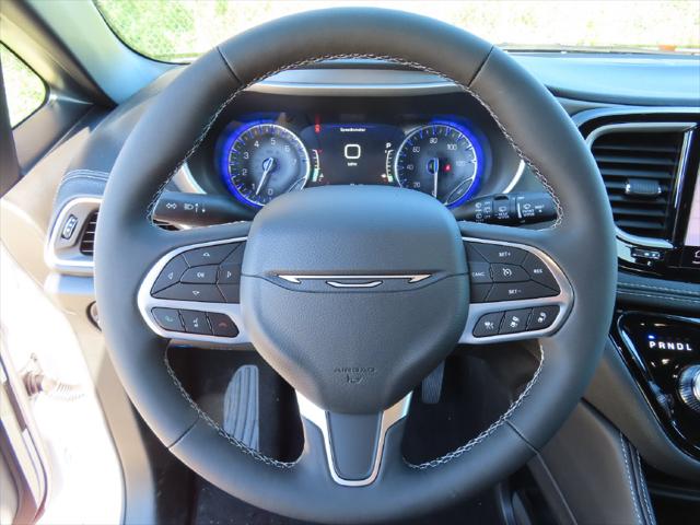 2027 Chrysler Pacifica Limited AWD