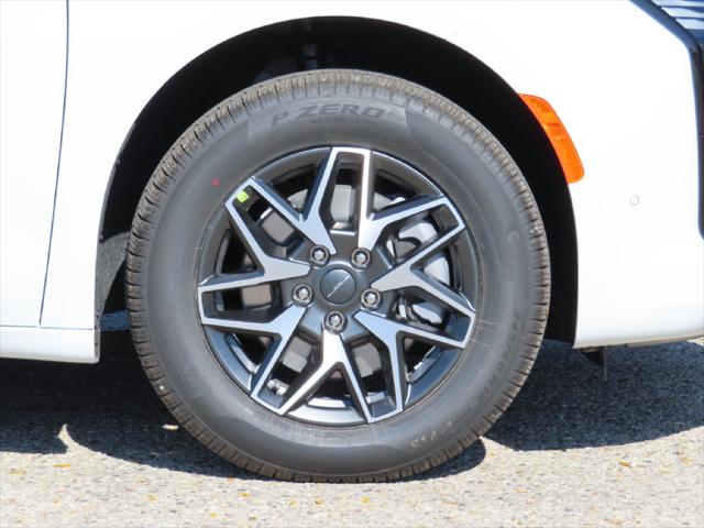 2027 Chrysler Pacifica Limited AWD