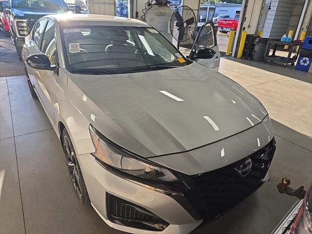 2023 Nissan Altima SR FWD for sale in Groveport, OH
