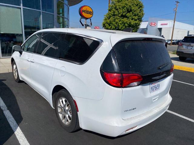 2023 Chrysler Voyager LX