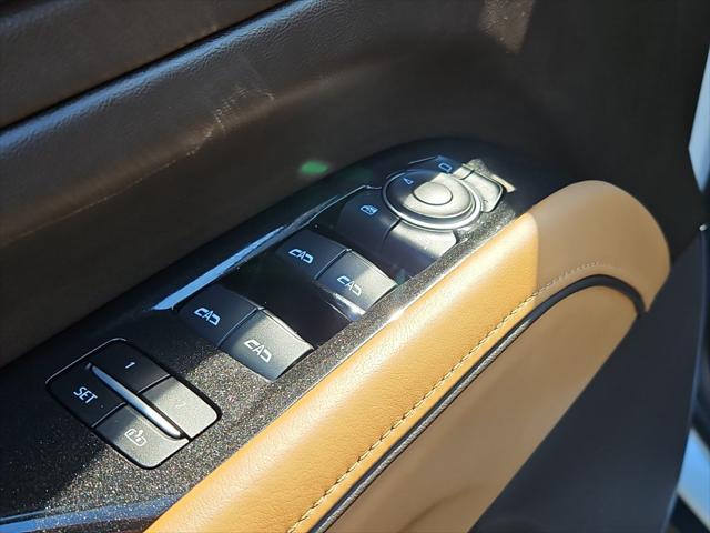 2022 Cadillac Escalade 4WD Premium Luxury