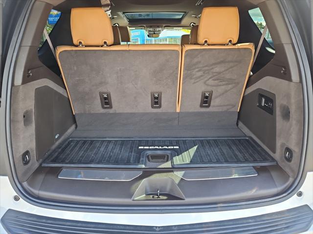 2022 Cadillac Escalade 4WD Premium Luxury