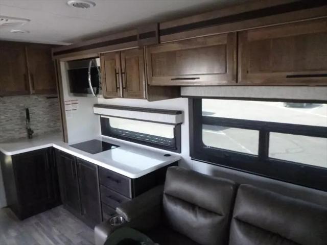 2024 Ford 600 35L Super C