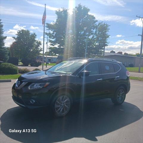 2016 Nissan Rogue SL for sale in Waukesha, WI