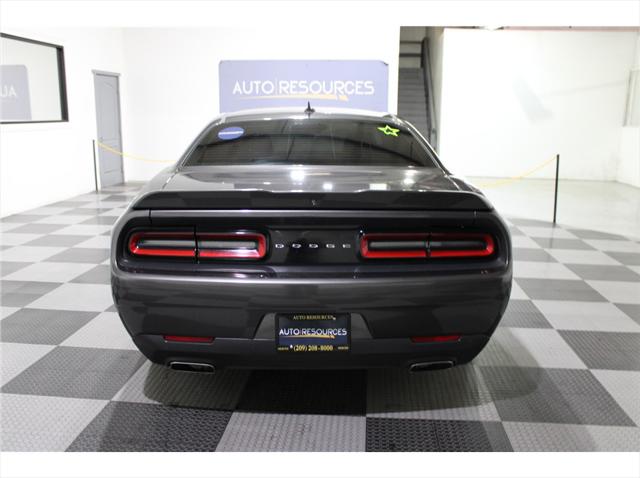 2015 Dodge Challenger SXT Plus