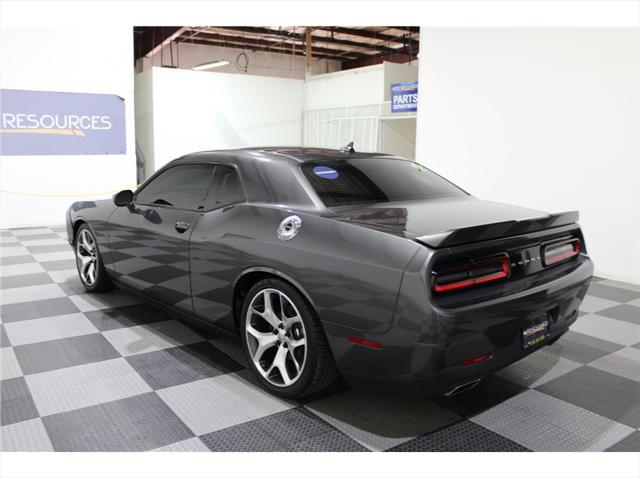 2015 Dodge Challenger SXT Plus