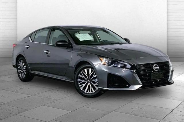 2025 Nissan Altima SV FWD for sale in Lawrence, KS