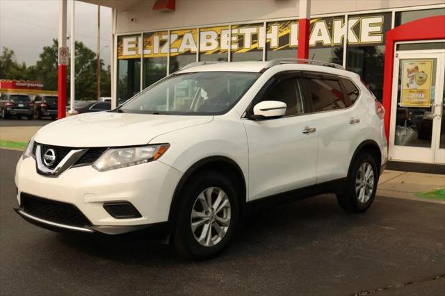 2016 Nissan Rogue SV for sale in Waterford, MI