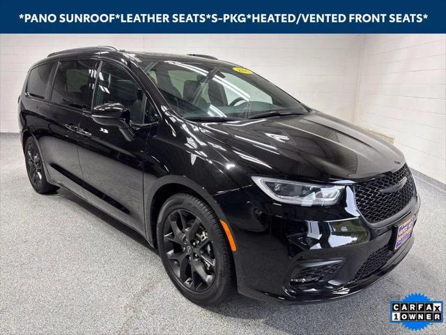 2025 Chrysler Pacifica Limited for sale in Chilton, WI