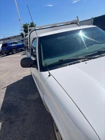 2001 GMC Sonoma SL for sale in Muskegon, MI