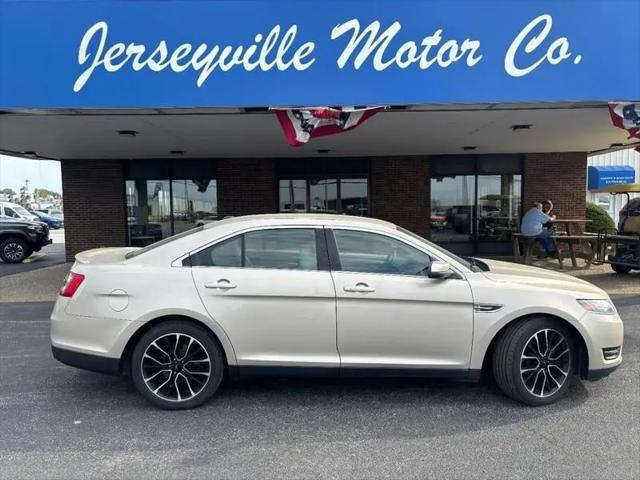 2018 Ford Taurus SEL for sale in Jerseyville, IL