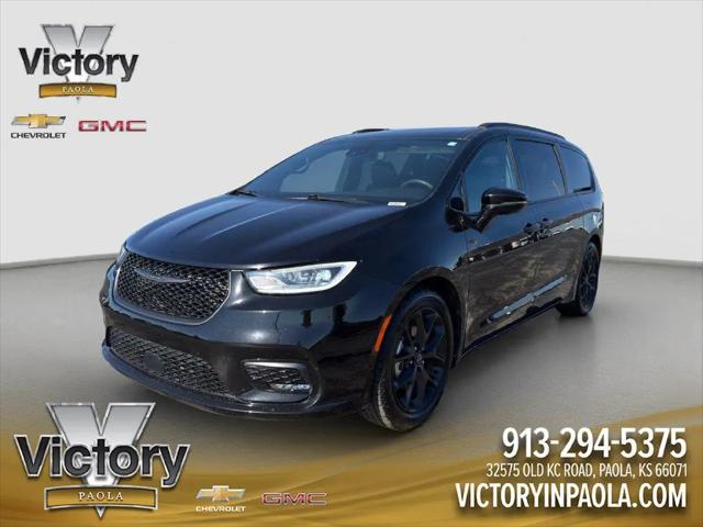 2025 Chrysler Pacifica Limited for sale in Paola, KS