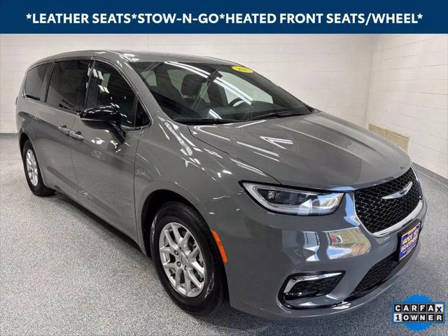 2025 Chrysler Pacifica Select for sale in Chilton, WI