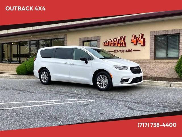 2024 Chrysler Pacifica Touring L for sale in Ephrata, PA