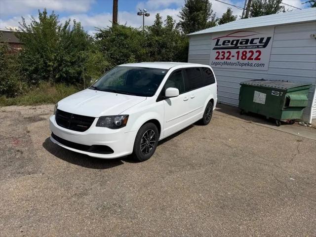 2017 Dodge Grand Caravan SE Plus for sale in Topeka, KS