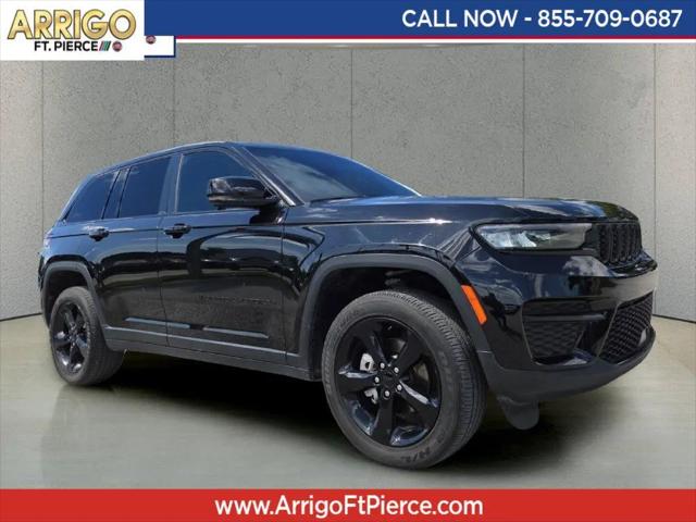 2025 Jeep Grand Cherokee Altitude 4x4 for sale in Fort Pierce, FL