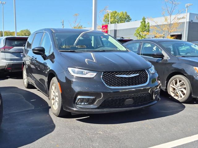 2024 Chrysler Pacifica Touring L for sale in Madison, WI