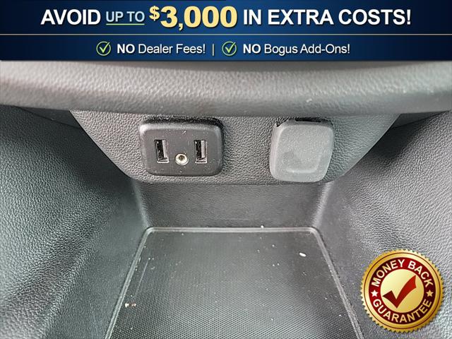 Used 2020 Chevrolet Traverse FWD LT Cloth For Sale in Muscle Shoals, AL