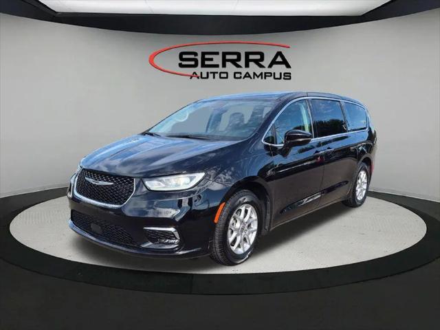 2024 Chrysler Pacifica Touring L for sale in Okemos, MI