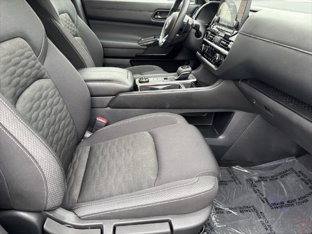Used 2025 Nissan Pathfinder SV 4WD For Sale in Bellingham, WA