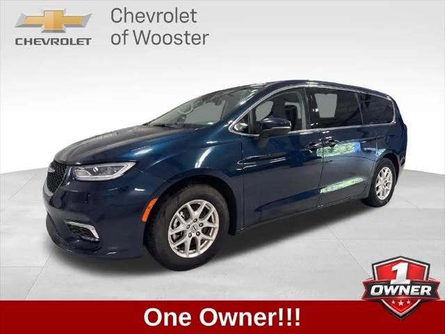 2023 Chrysler Pacifica Touring L for sale in Wooster, OH
