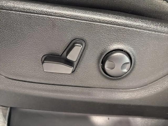 2022 Ram 1500 Big Horn Crew Cab 4x4 57 Box