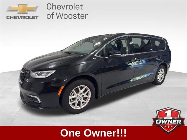 2023 Chrysler Pacifica Touring L for sale in Wooster, OH